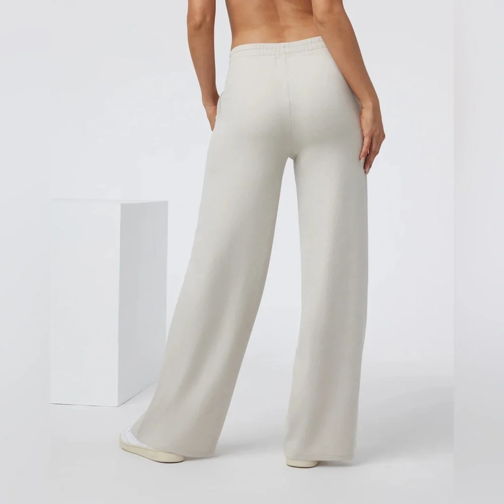 Vuori Women's DreamKnit™ Pants Halo Essential Wideleg Ectu Heather - Picture 3 of 4